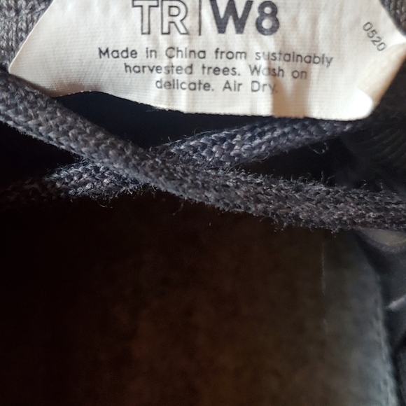 Allbirds Tree Runners Gray Sneakers 8 - Picture 5 of 5